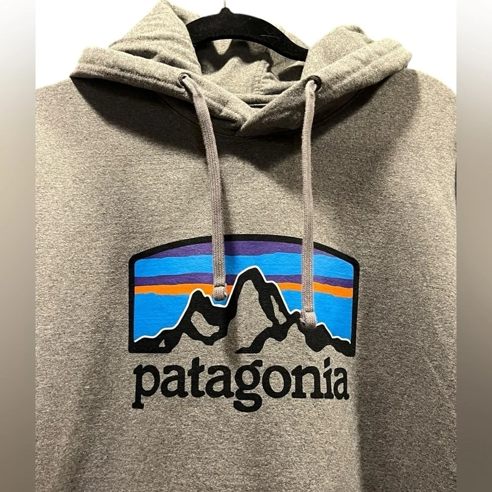 PATAGONIA Hoodie Mens XXL Fitz Roy Horizons Uprisal Gravel Heather Gray color